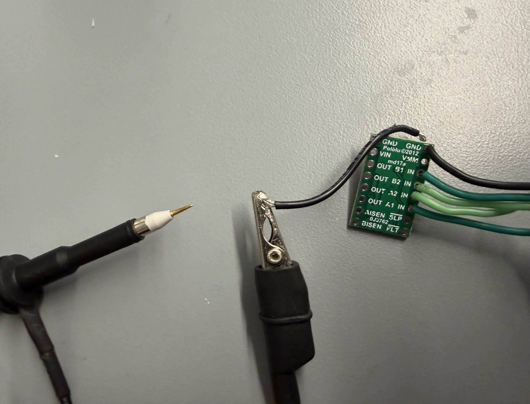 Oscilloscope probes zoomed in